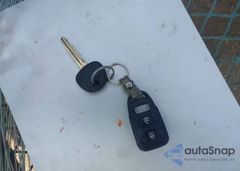 2015 Hyundai Elantra Se из США, поврежденный, VIN KMHDH4AE1FU452709